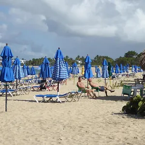 cortlang-beach-apartments.comcaribbean.com/